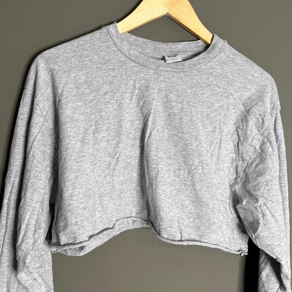 TNA cropped long sleeve tshirt - Picture 2 of 4